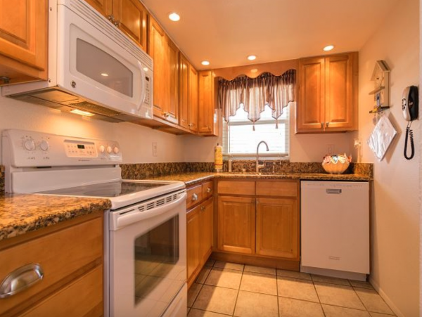 Beachfront Value Two Bedroom Condo Sleeps 6 Guests